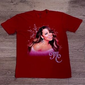 (Never Worn)  Official Mariah Carey Holiday Merch Red Short Sleeve T-shirt in XL